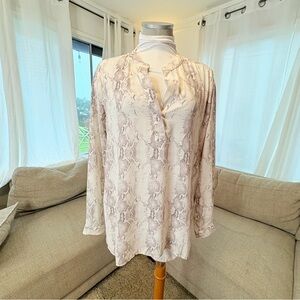Kenar Cream and Gray Snake Print Blouse